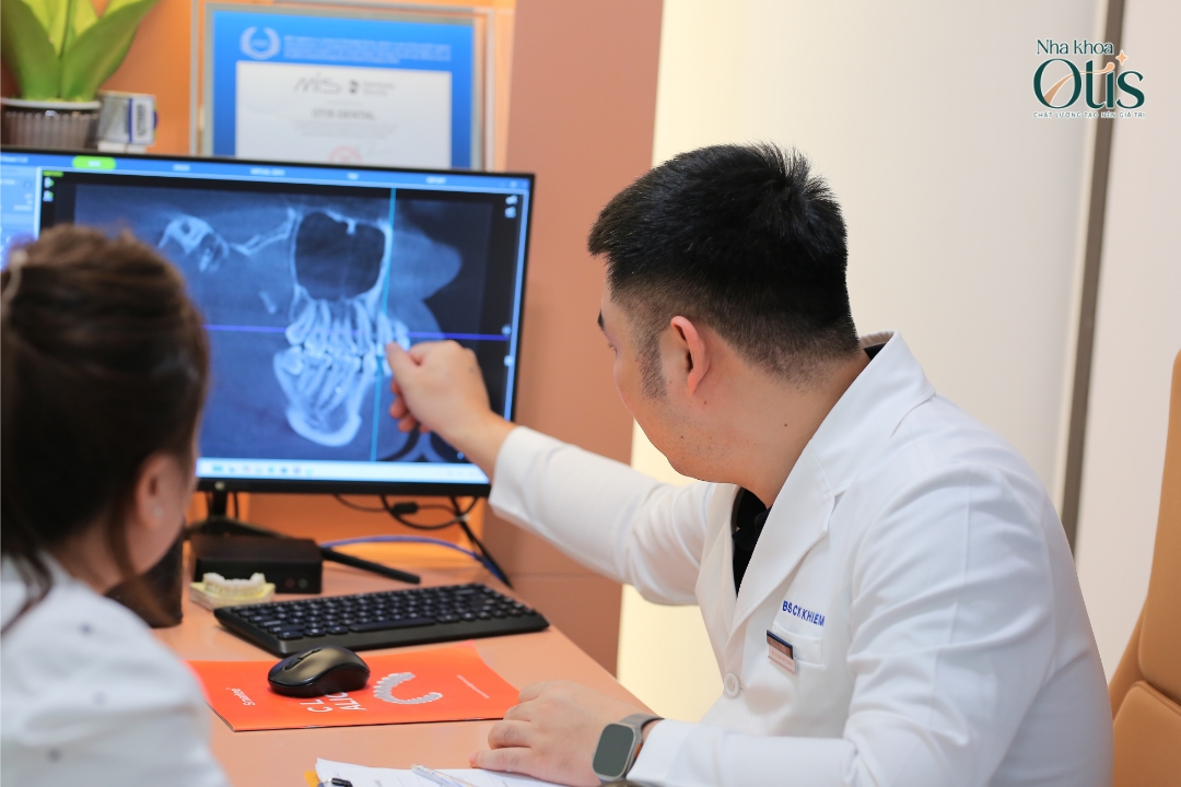 Bác sĩ sẽ lắng nghe mong muốn và phân tích tình trạng răng của khách hàng để lên pháp đồ