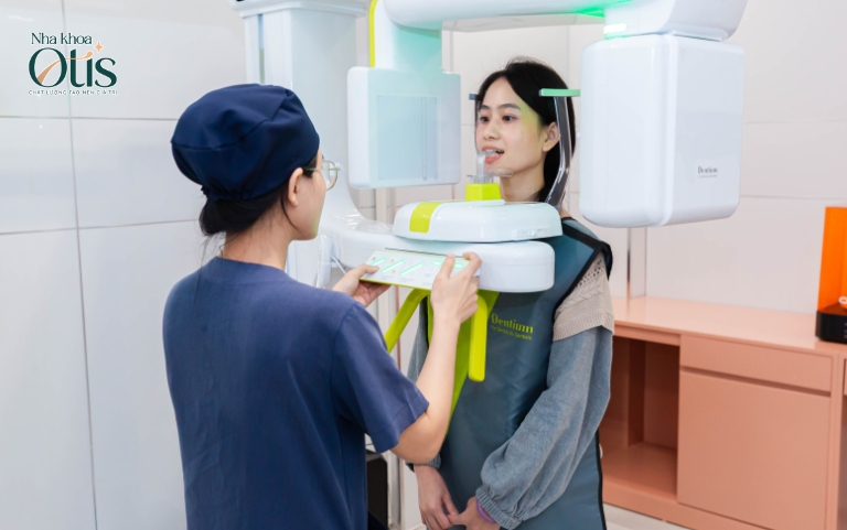 Bọc răng sứ giữ được bao lâu cần phải chụp phim CT để đánh giá