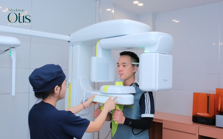 Chụp phim CT đánh giá tình trạng răng trước khi trồng răng implant