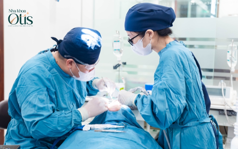 Có nên trồng răng Implant khi mất răng