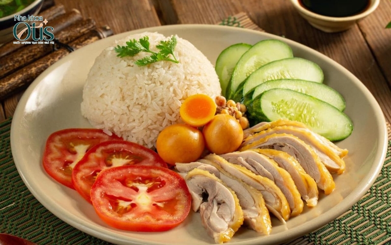 Nhổ răng khôn có ăn được thịt gà không ngay sau khi nhổ