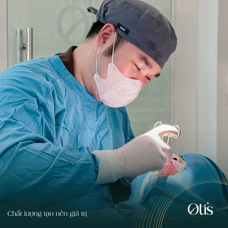 Nhược điểm của trồng răng Implant là thời gian hoàn thiện khá lâu