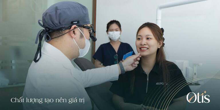 Tái khám định kỳ sau trồng implant