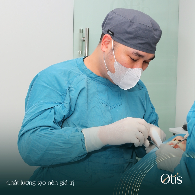 Trồng răng implant Hà Nội bởi bác sĩ Phạm Đức Khiêm