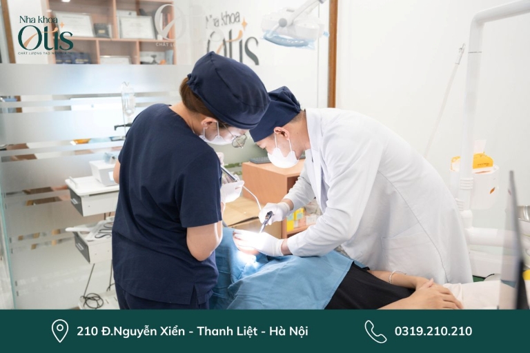 Nhổ bằng máy Piezotome giúp giảm đau hàm