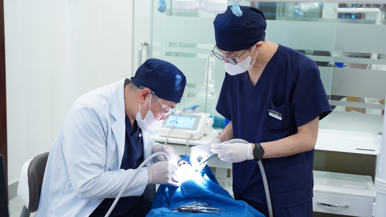 Khoảng cách giữa 2 lần nhổ răng khôn từ 3-5 tuần