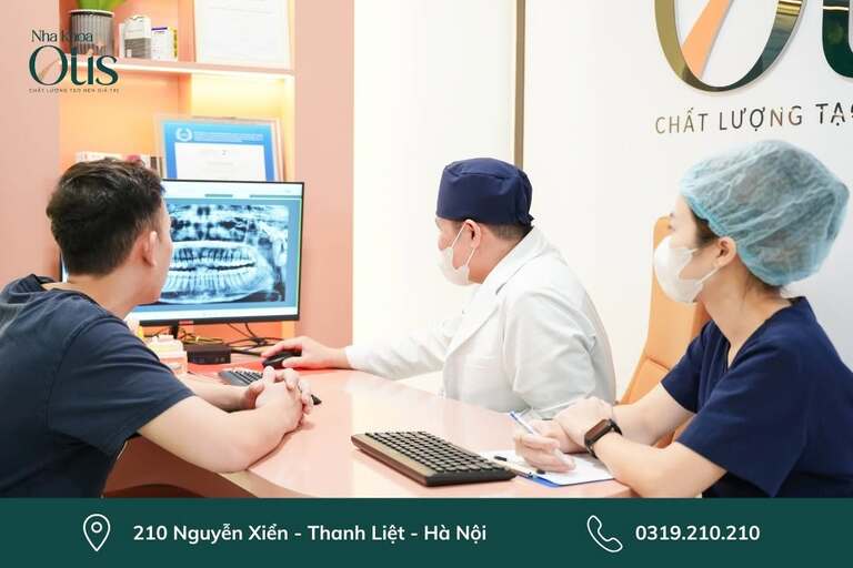 Bác sĩ chỉ định niềng răng mắc cài tự động hay mắc cài thường