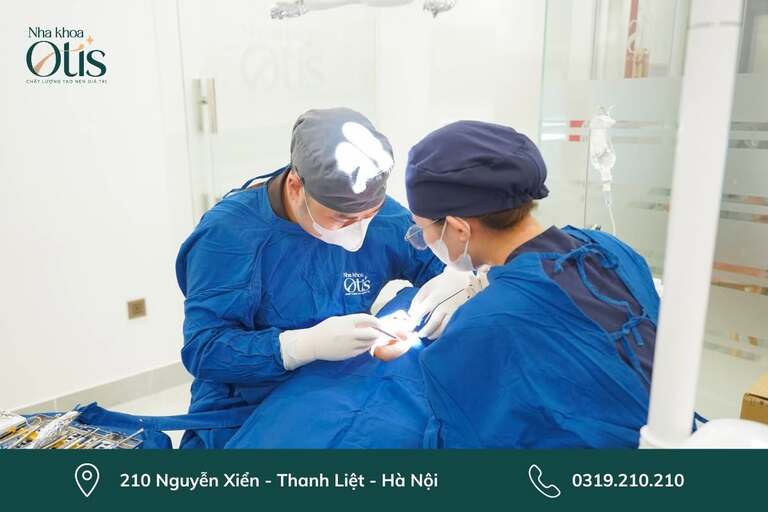 Niềng răng phải nhổ răng khôn để tạo khoảng trống và loại bỏ răng khôn mọc lệch
