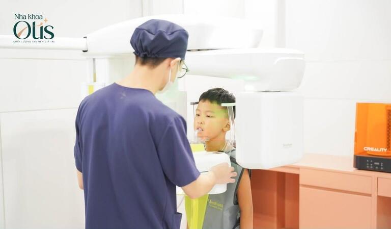 Chụp phim CT để xác định niềng răng có phải nhổ răng không